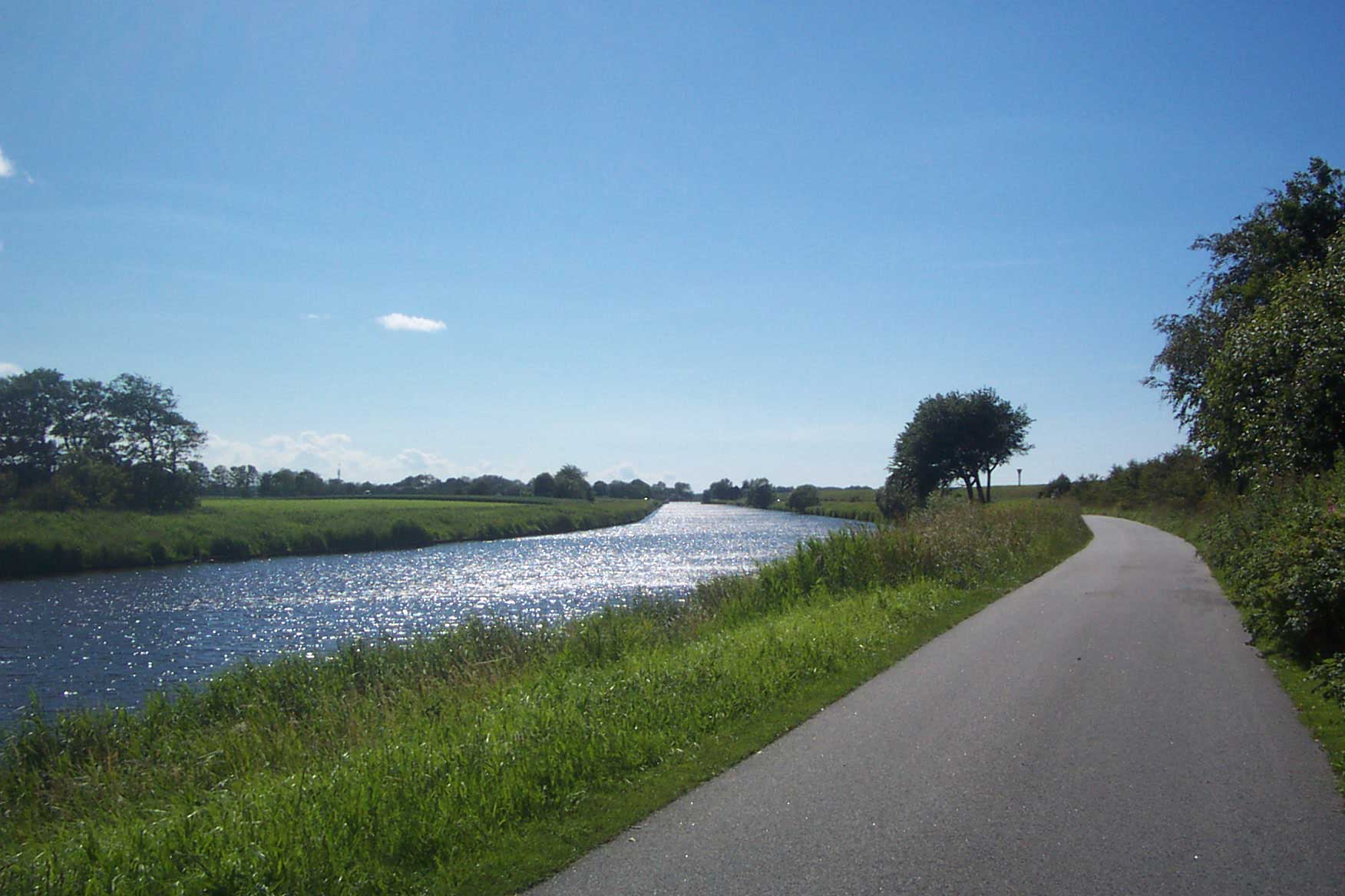 Schifffahrtsweg Elbe–Weser (Hadelner Kanal)