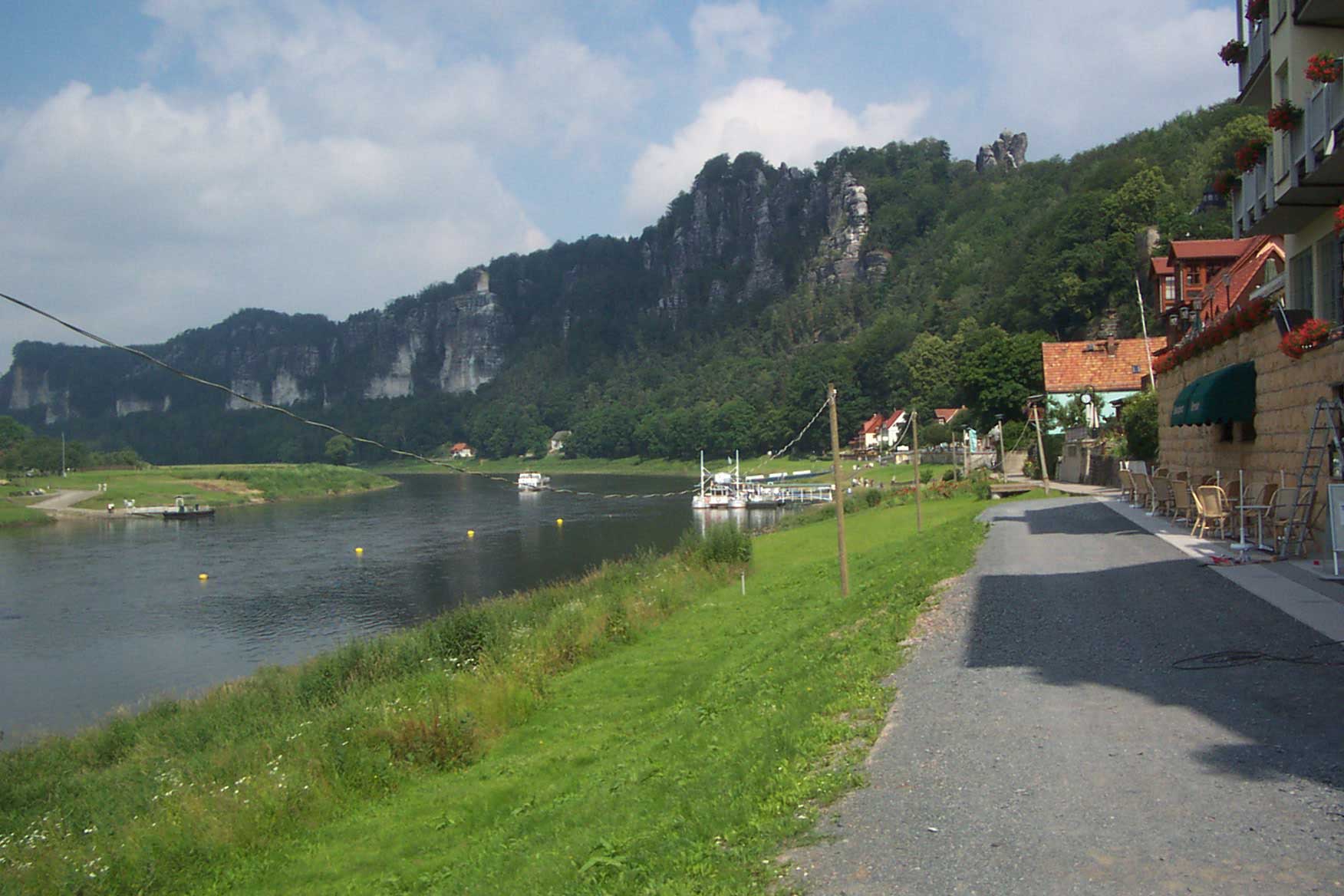 Kurort Rathen mit Blick auf die Bastei